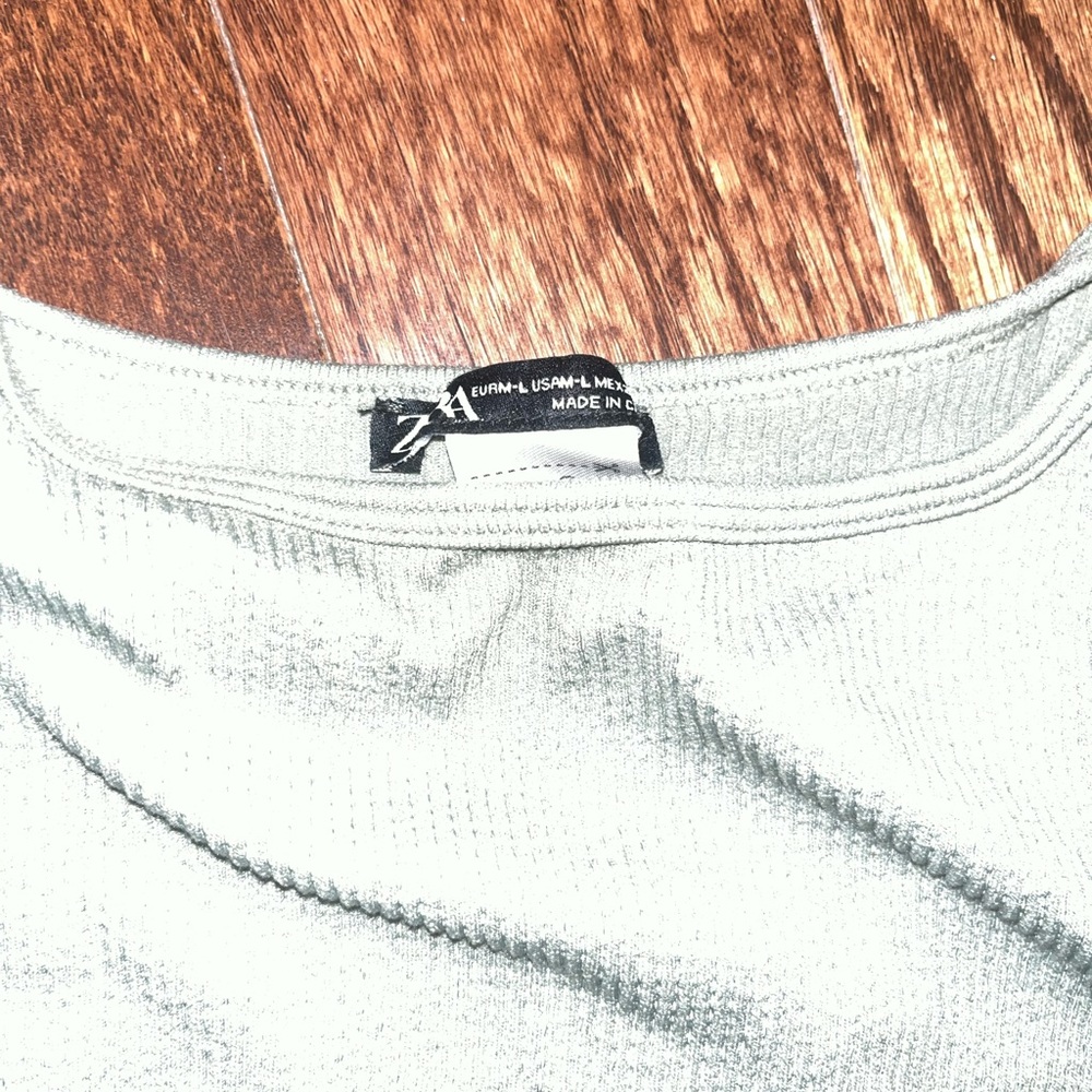 Zara Ribbed Crop Top - Picture 2 of 2